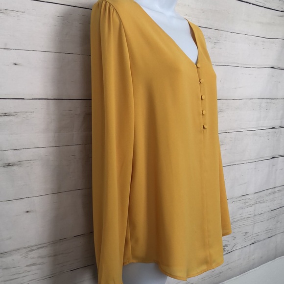 Loft Top - Picture 2 of 6